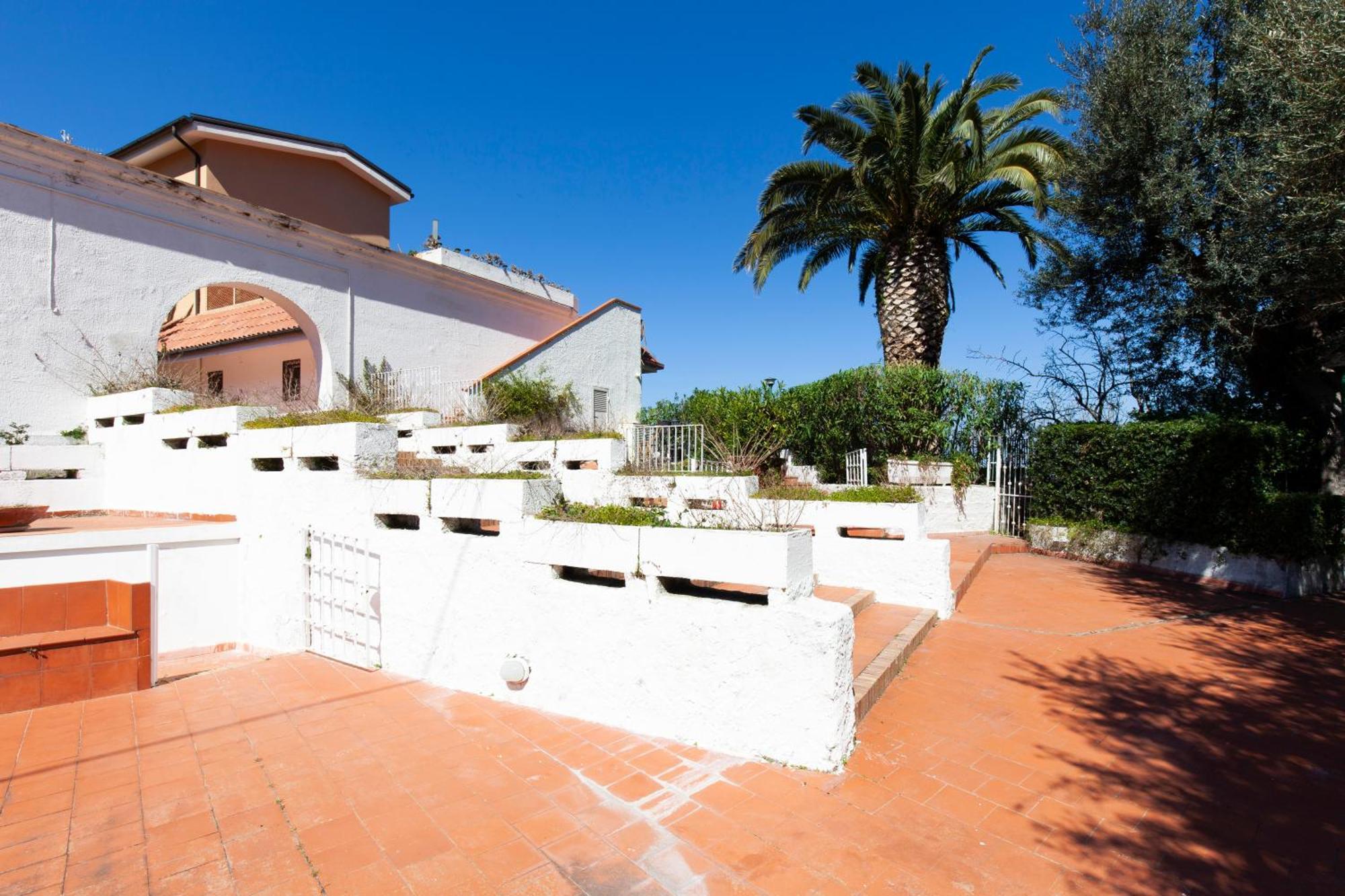 Apartment Un Paradiso A Sorrento Con Piscina