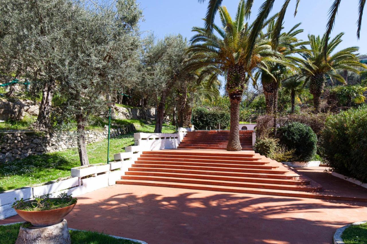 Un Paradiso A Sorrento Con Piscina * Massa Lubrense
